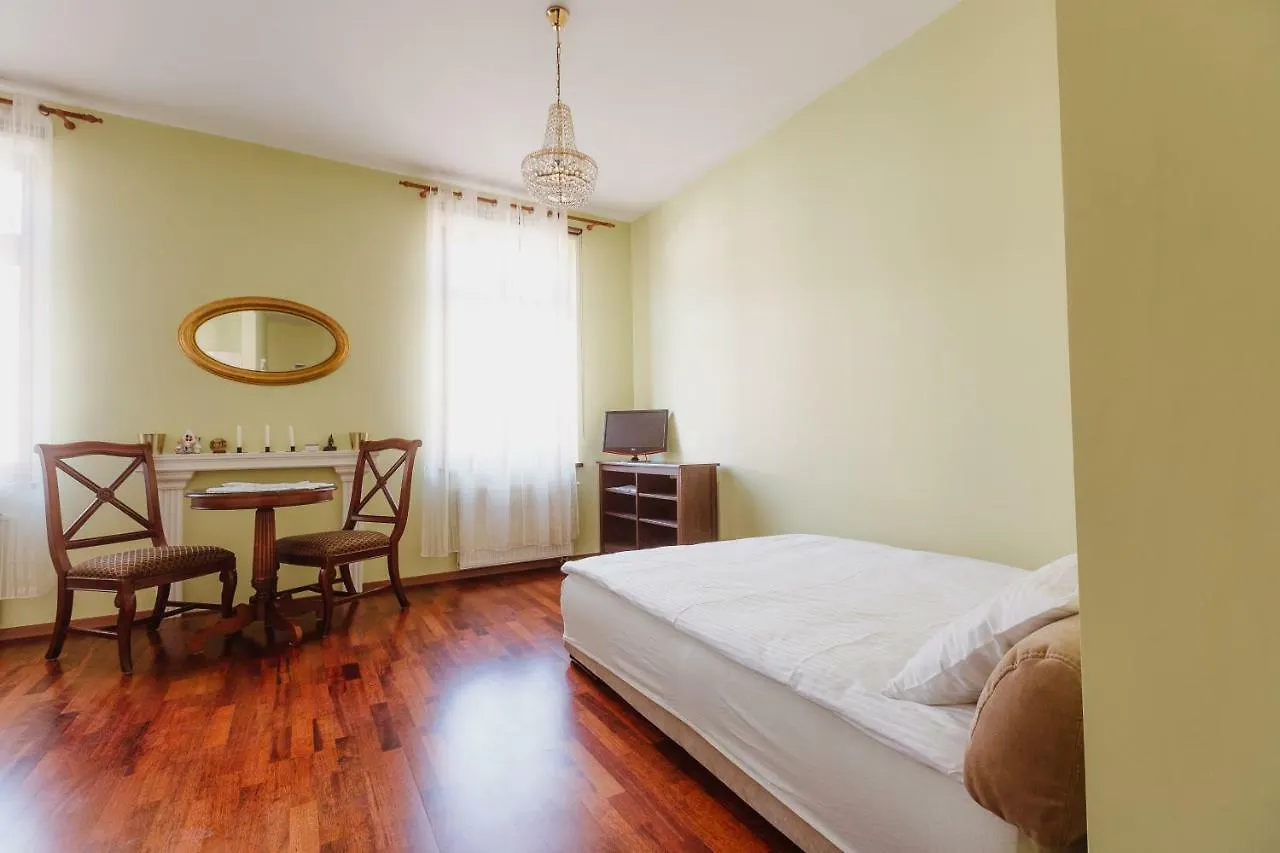 100% Cracovian Traditional Apartment Poland